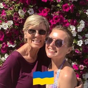 Meet your Posher, Sharon